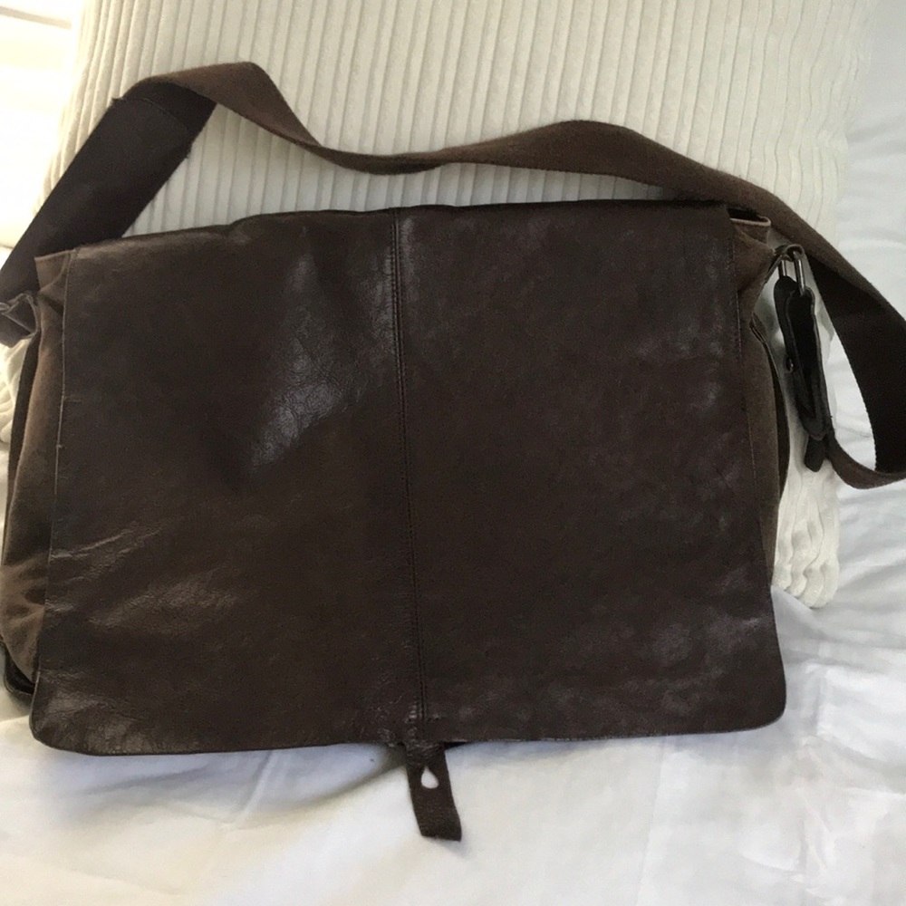 Hugo boss men’s leather attaché case